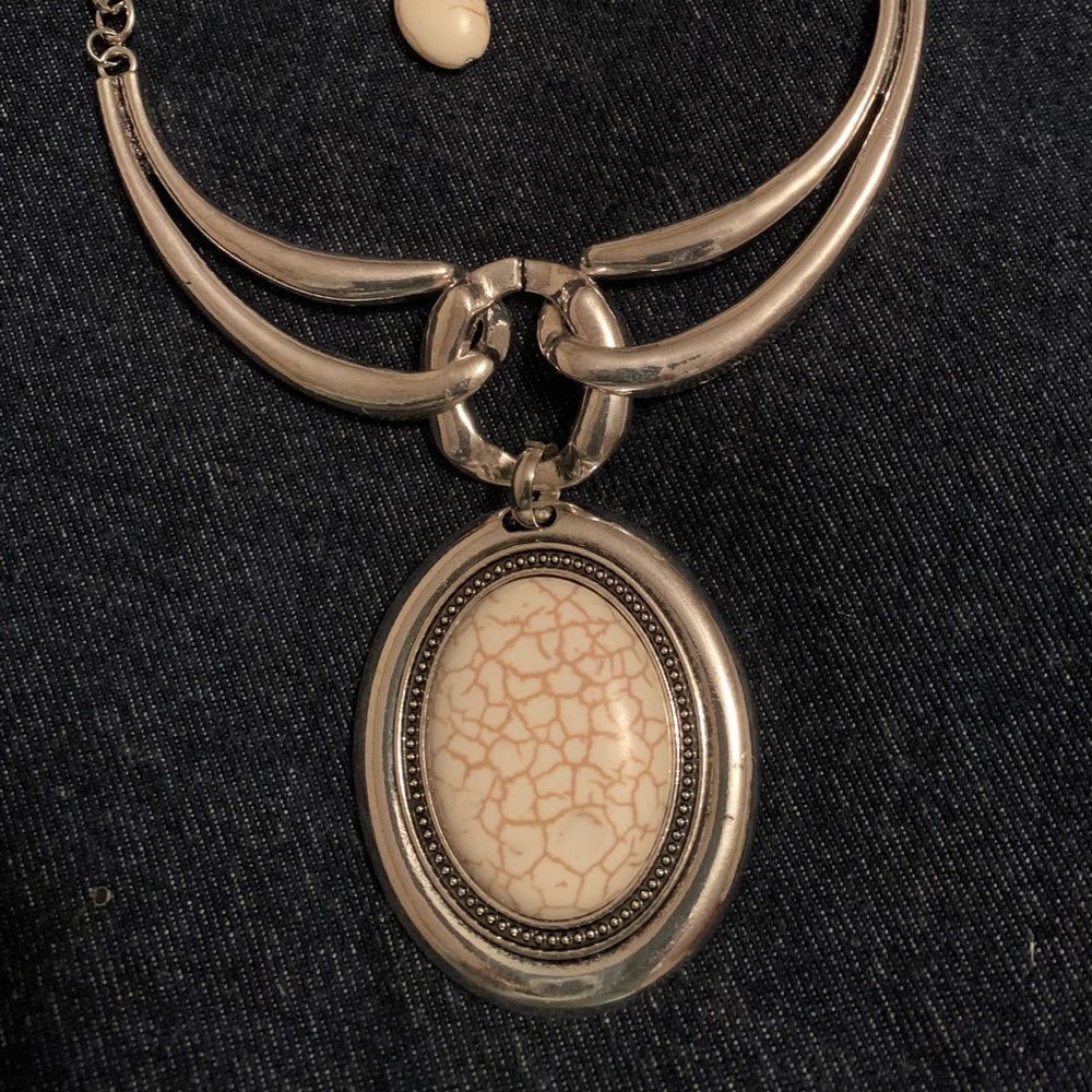 Statement Necklace set - Picture 2 of 3